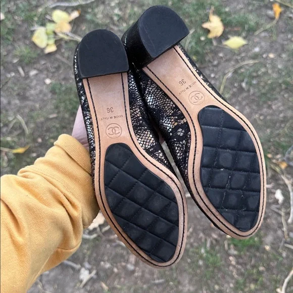 CHANEL Black and Gold Lace Heels - Picture 5 of 5